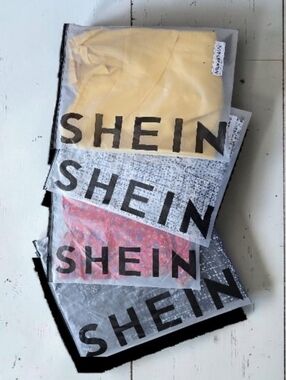 SHEIN Assorted Pack of Tops in Yellow, Gray, Red, Black